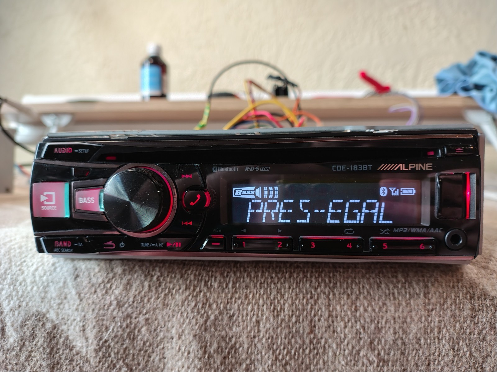 Alpine CDE-183BT Car Stereo CD Media Receiver Fully Working Great Shape