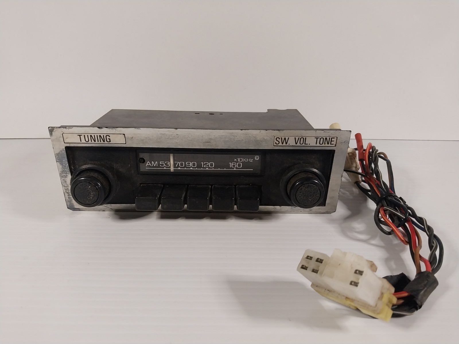 Datsun 720 Factory Head Unit & Surround Radio RN-1003H Clarion Nissan Pickup