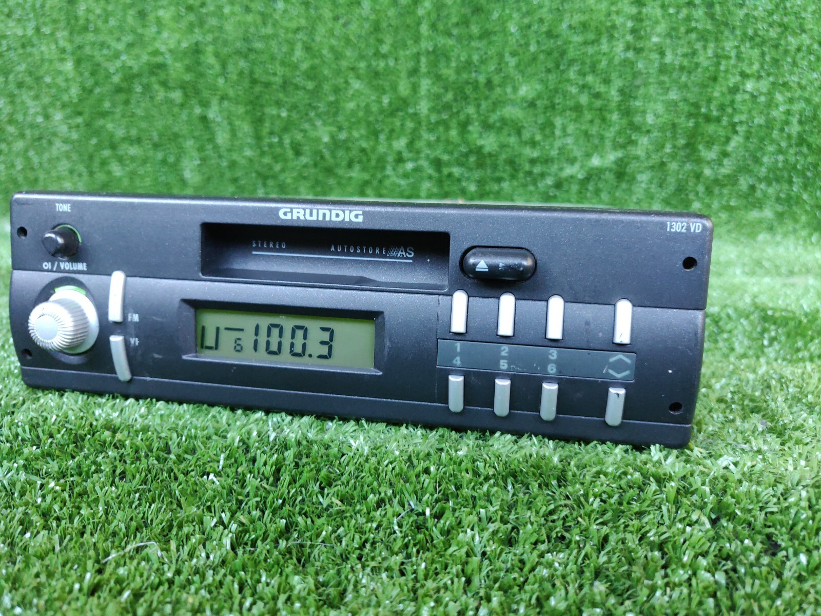 Grundig 1302 Vd 1302vd Oem Genuine Original Car Radio