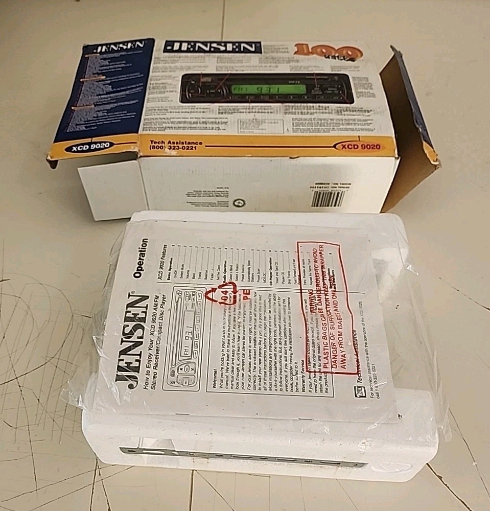 Jensen XCD 9020 Car AM/FM CD RECEIVER with Detachable Face Plate- New in Box