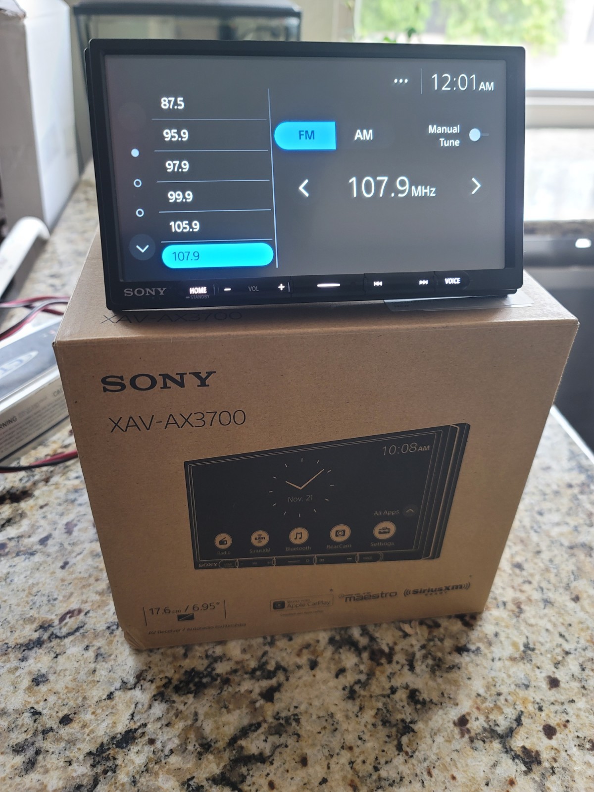 Sony XAVAX3700 6.95″ 2-DIN Digital Multimedia Wired Apple CarPlay Bluetooth LOOK