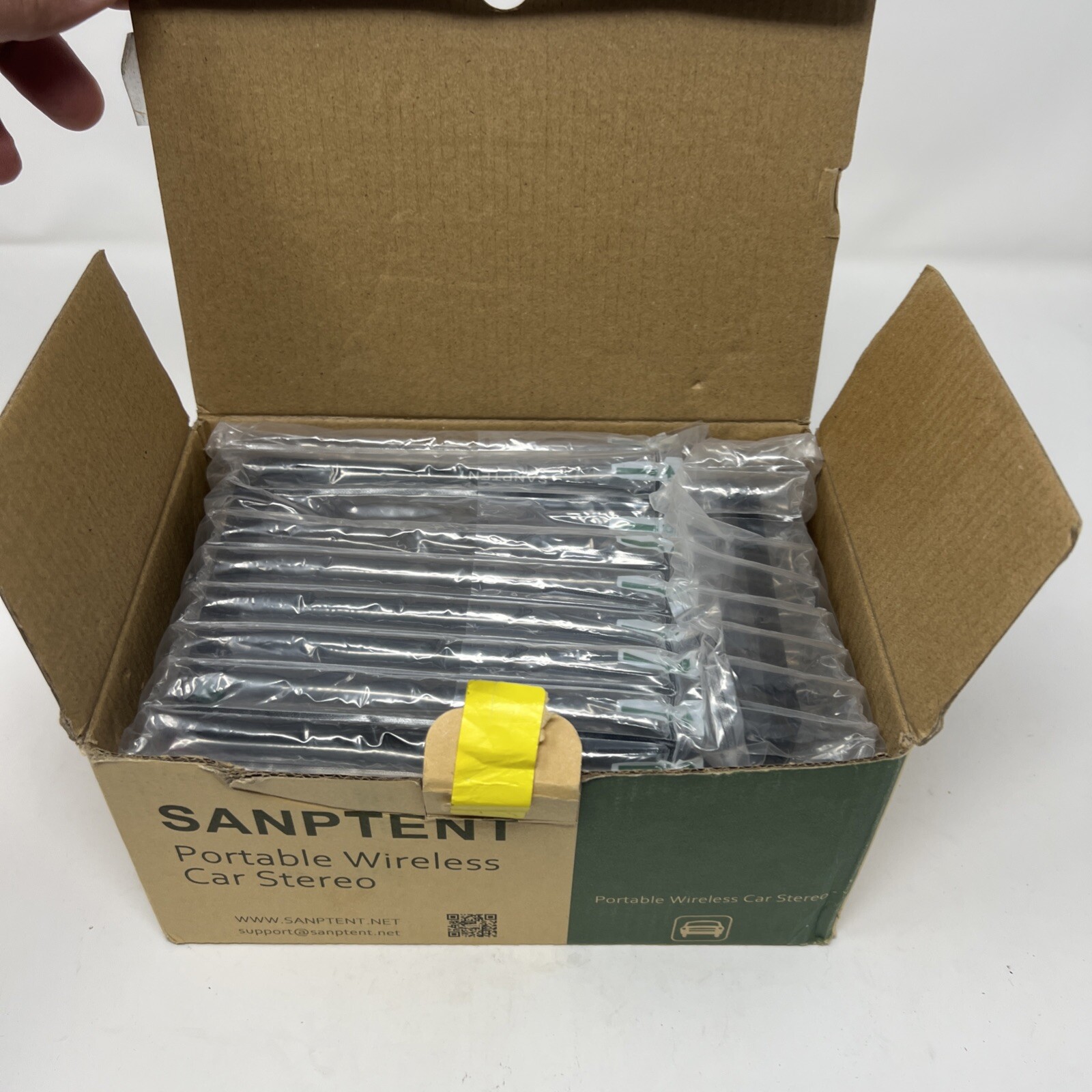 Sanptent Portable Wireless Car Stereo 7″ USB/AUX Input Easy Installation