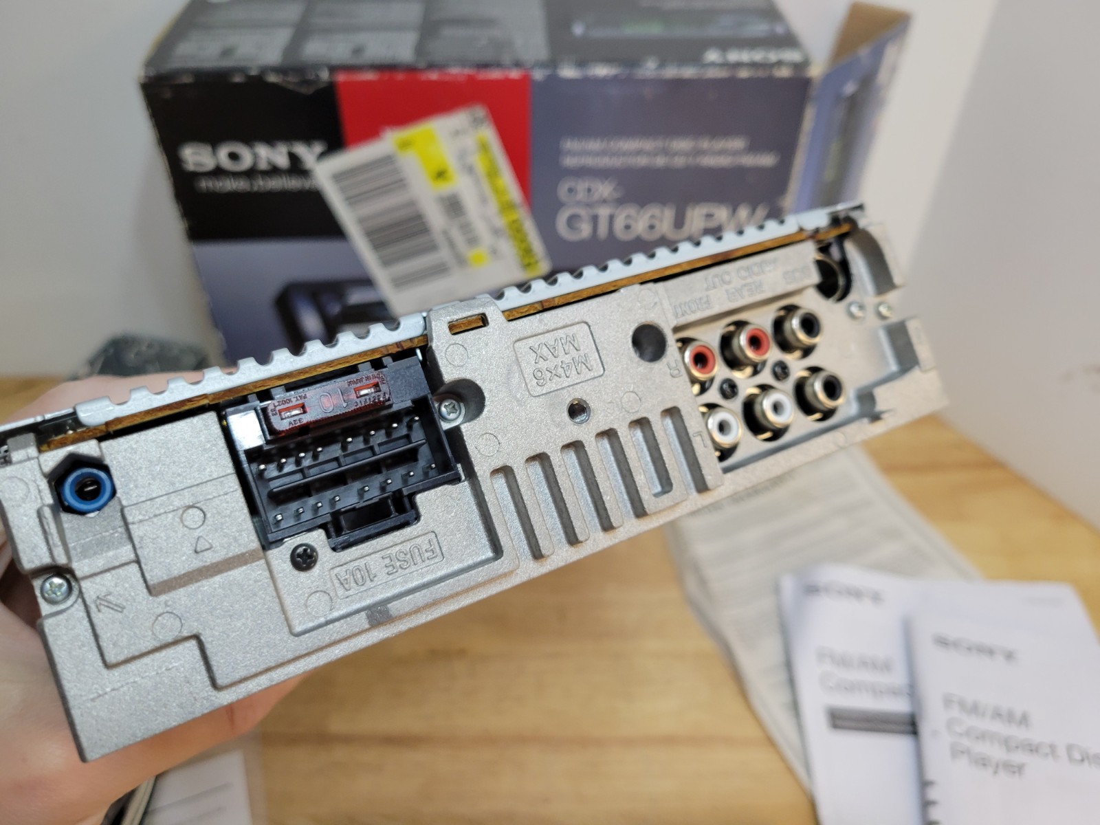 Sony CDX-GT66UPW Car CD Player USB AUX iPod Used