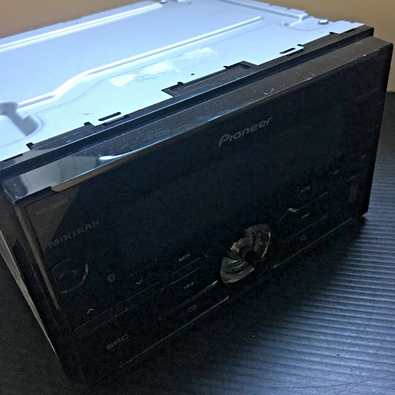 Pioneer MVH-X690BS Digital Media Receiver with Bluetooth & Smartphone Control