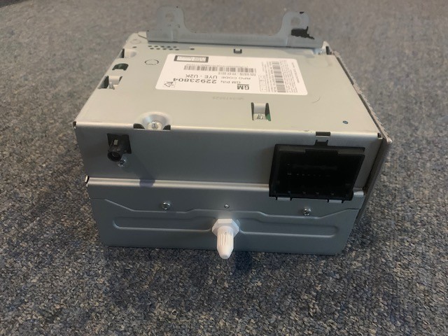 GM OEM Audio Equipment Radio Receiver AM-FM-XM-CD-MP3 P/N 22923804