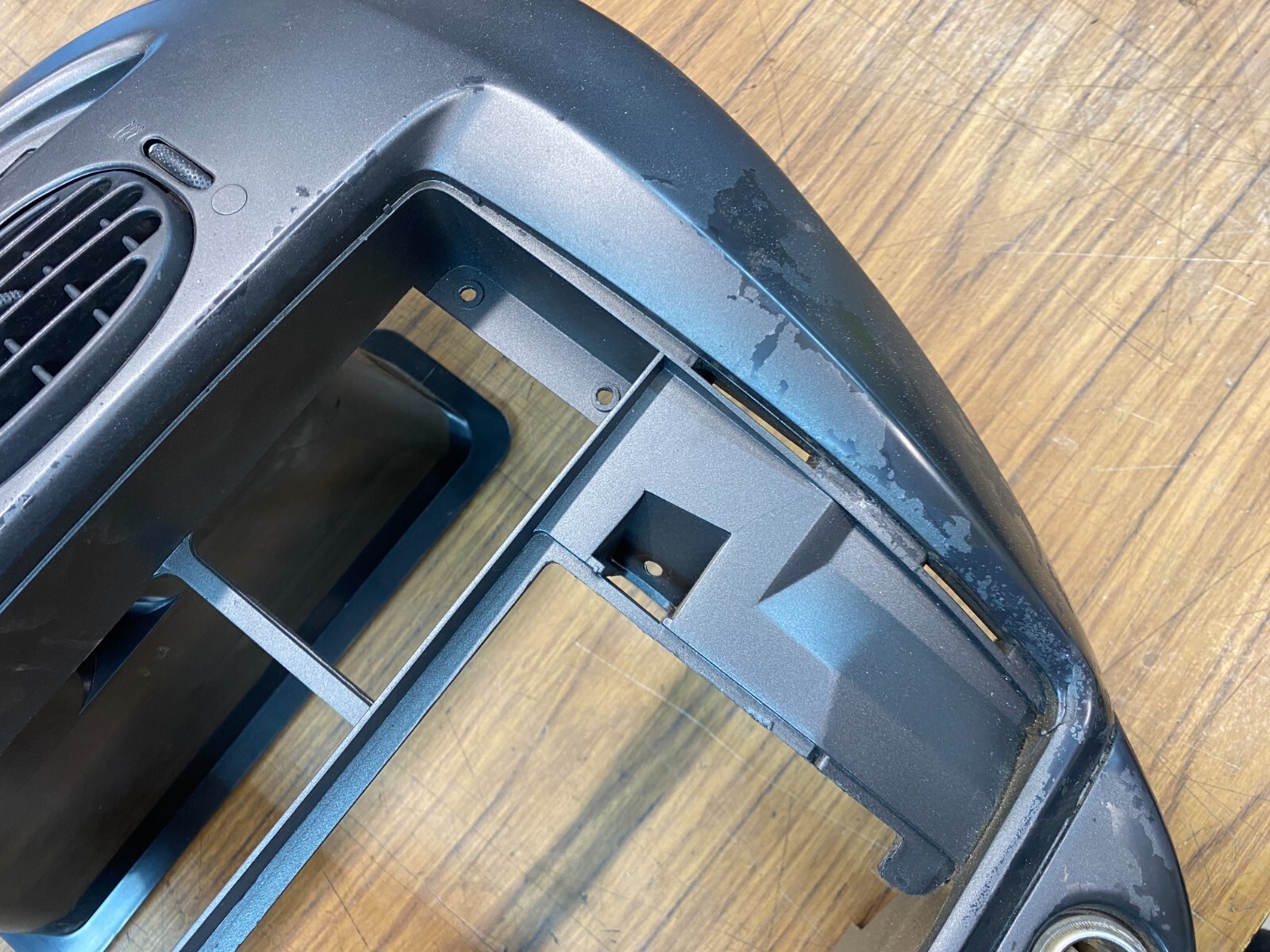 Ford Falcon AU S2,S3 Dash A/C Stereo Control Surround