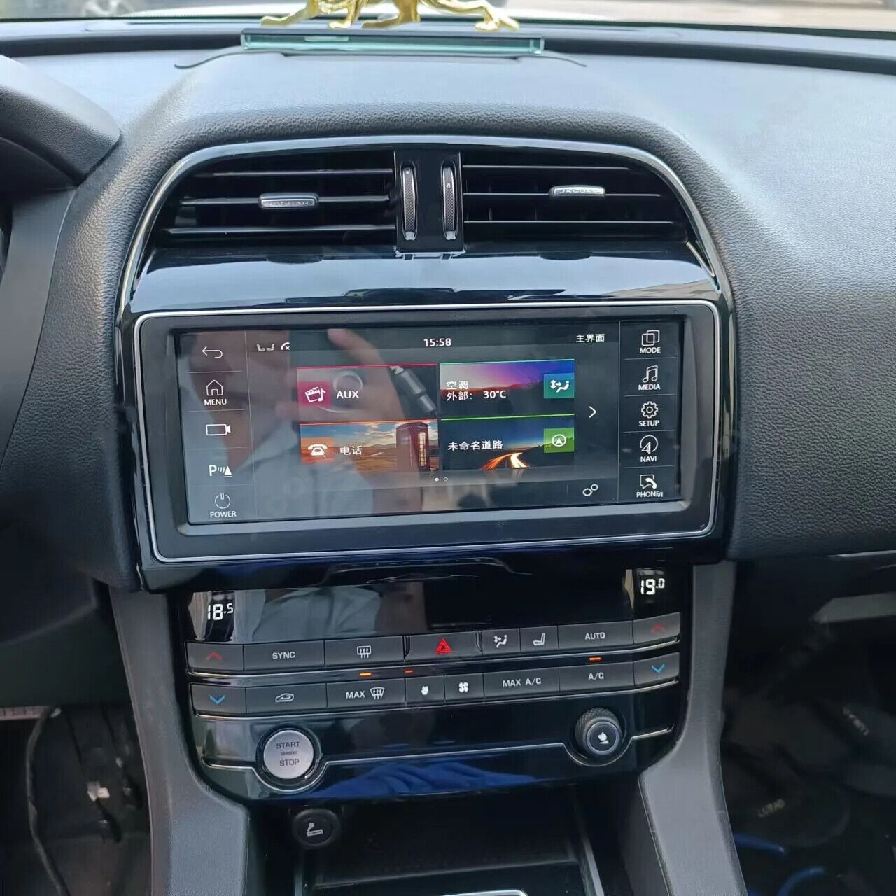 10.25″ 8+128G Android Carplay Radio GPSStereo For Jaguar F-Pace XE XEL 2016-19