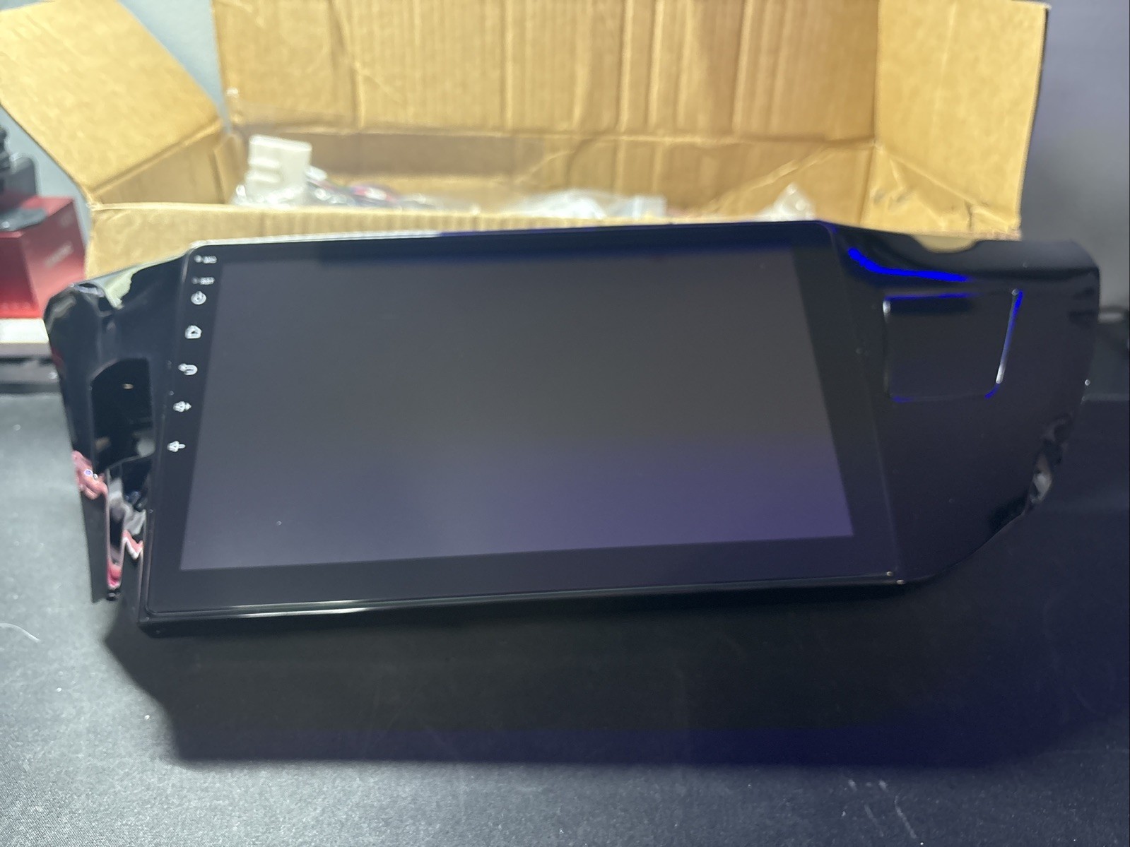 4G + 64G with Qualcomm 8 Core Android 15 Car Stereo