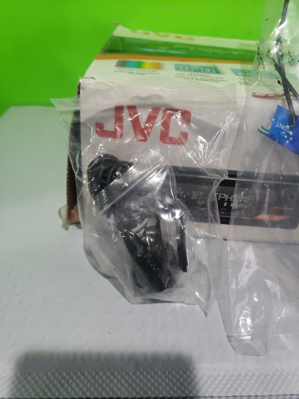 NIB JVC KD-T920BTS 1-DIN, AM/FM/CD Car Audio Receiver w/ Bluetooth USB Open Box