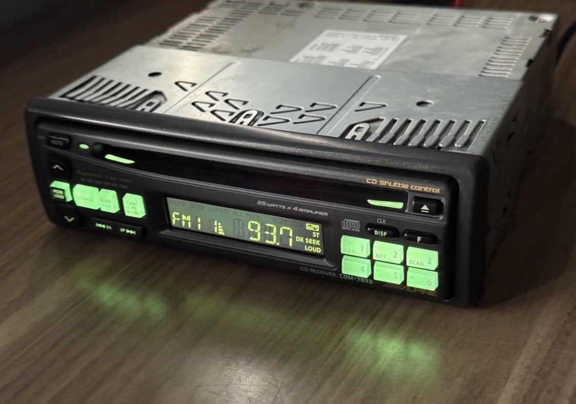 ALPINE CAR AUDIO STEREO IN DASH CD UNIT OLD SCHOOL CDM-7833 VINTAGE RARE! EQ