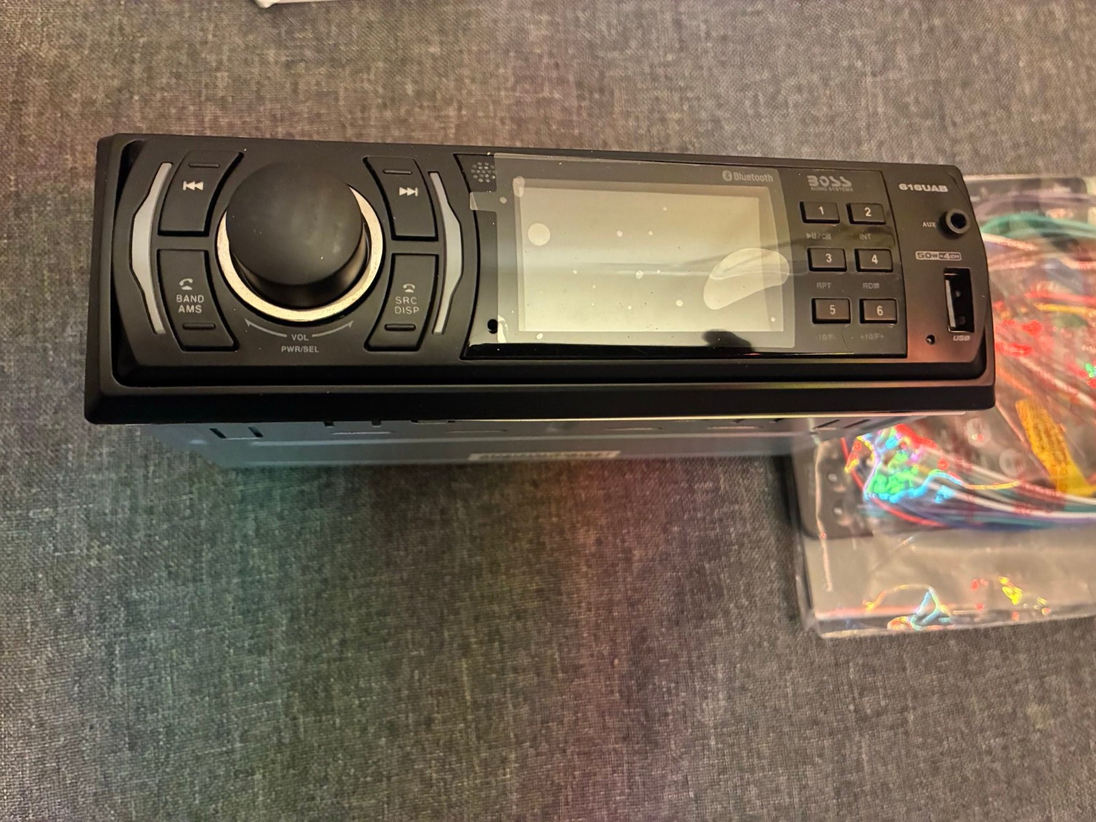 OPEN BOX – BOSS Audio Systems 616UAB 1 DIN Digital Media Bluetooth USB AUX AM/FM