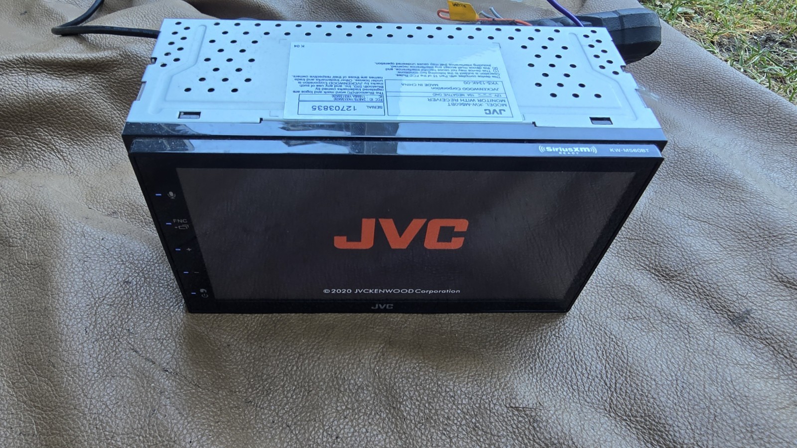 JVC KW-M560BT 6.8″ Apple CarPlay / Android Auto Bluetooth Digital Media Receiver