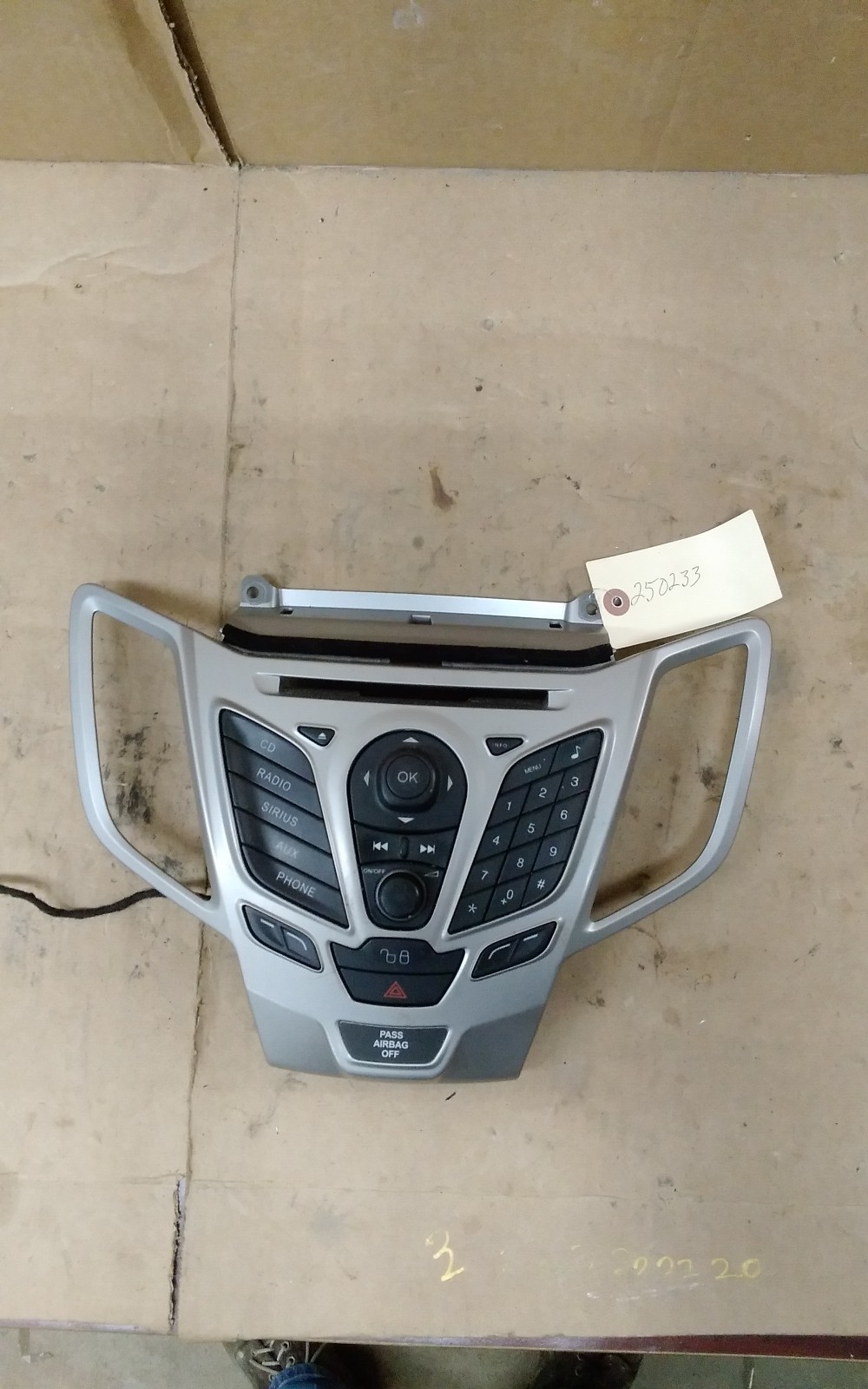 2011 FORD FIESTA SE 1.6 BLACK DASH MOUNTED RADIO CONTROL PANEL AE8T18K811BA