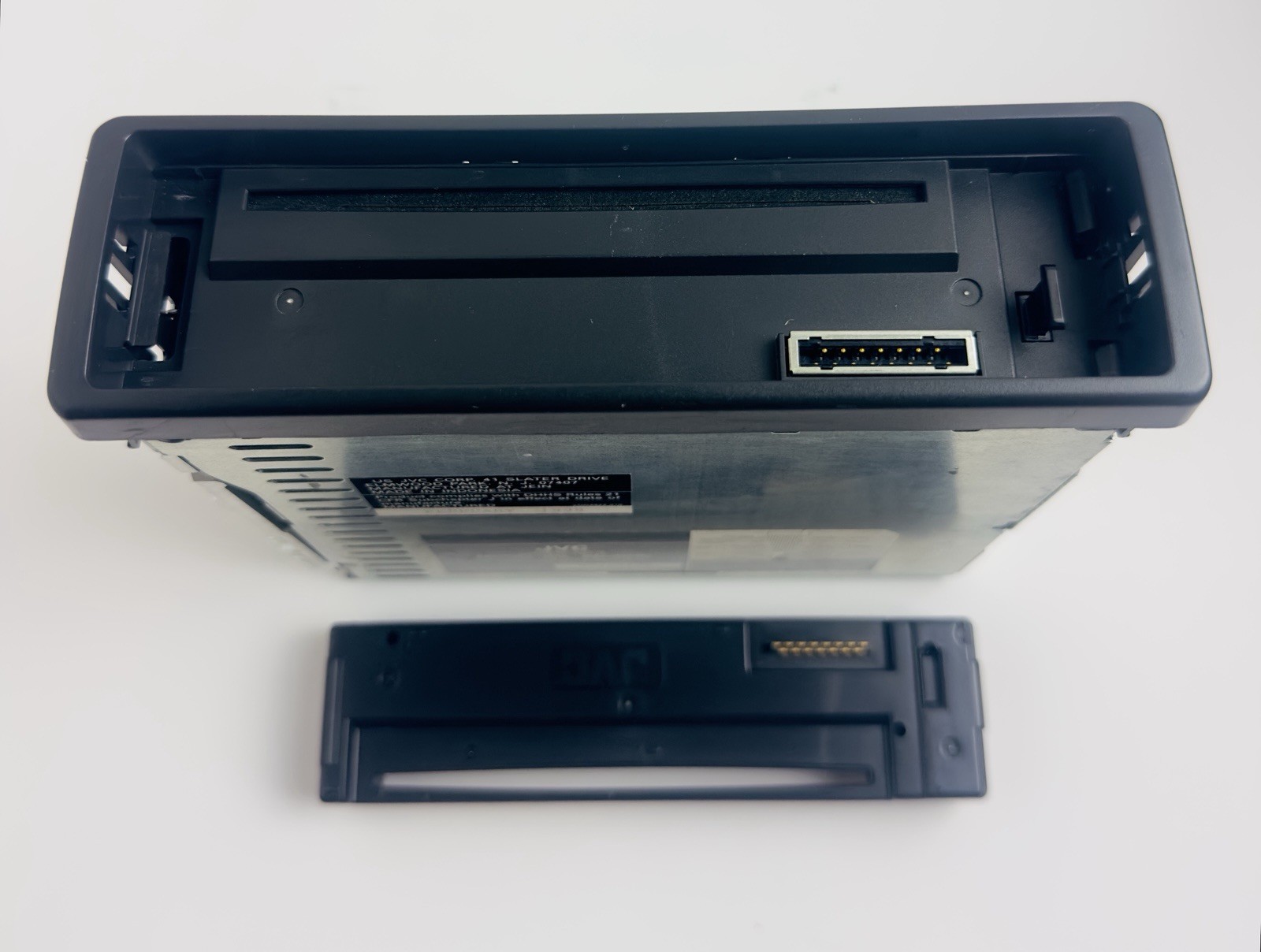 JVC KD-S640 CD Player In Dash Receiver ( Untested ) For Parts Only