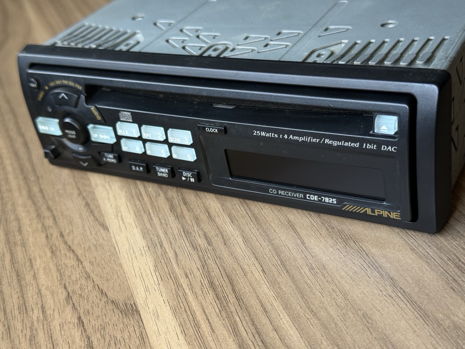 ALPINE CAR AUDIO STEREO IN DASH CD UNIT CDE-7825 VINTAGE LAMBORGHINI PORSCHE BMW