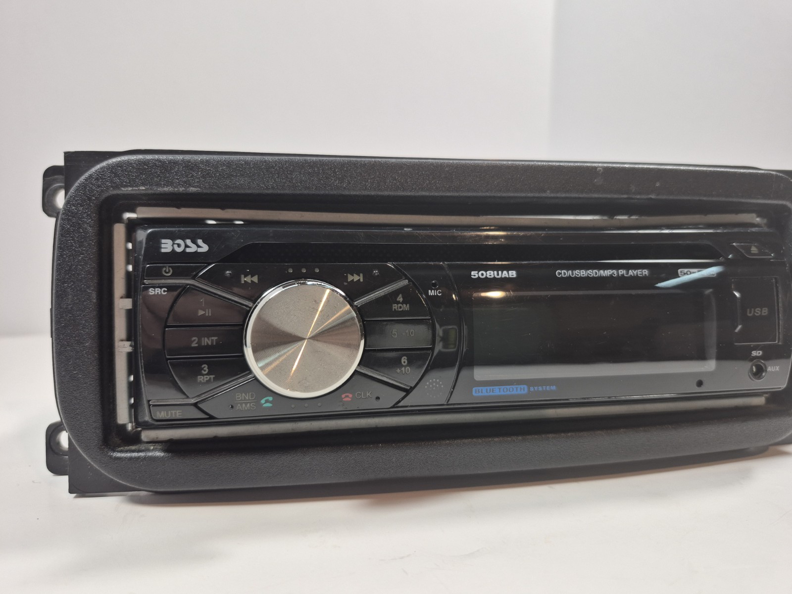 Boss Audio Systems 508UAB Digital Display AM/FM MP3/CD Player – UNTESTED