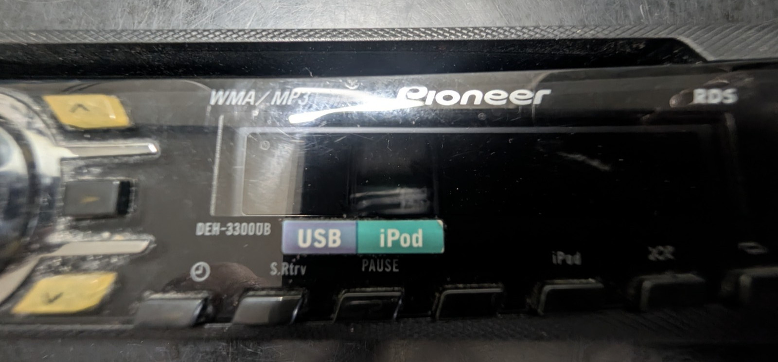 Pioneer DEH-3300UB USB WMA/MP3 CD Player Radio Stereo FACEPLATE ONLY