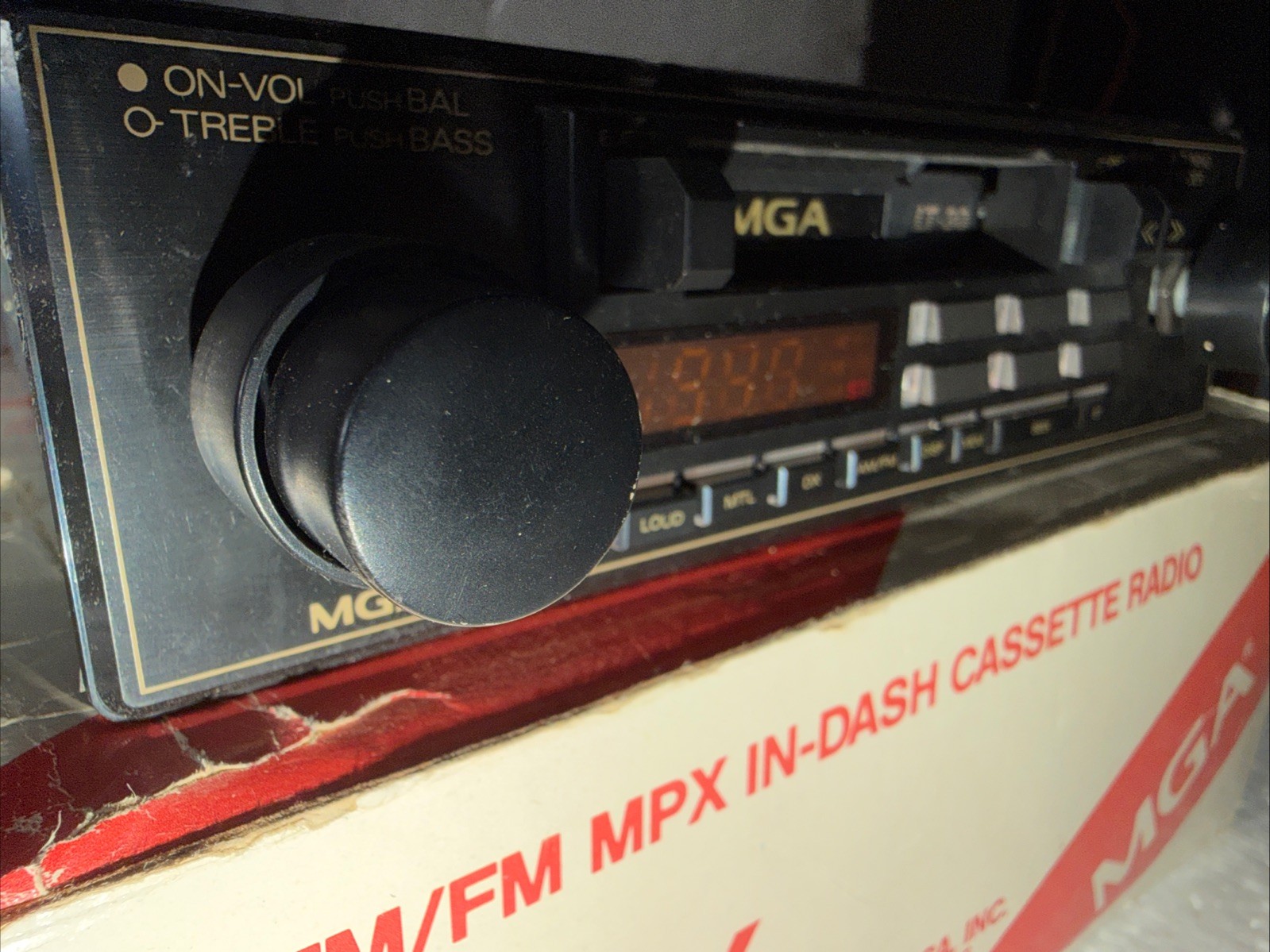 Am Fm Cassette Car Stereo RARE Quality Vintage New Display 2 Knob Shaft By MGA