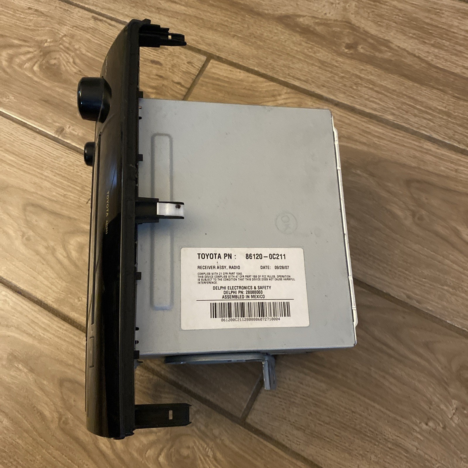2007-2013 Toyota Tundra OEM AM/FM Radio Tuner CD