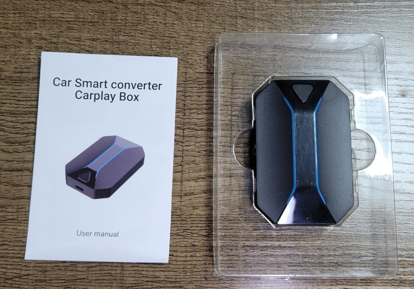 Wireless CarPlay Adapter Compatible with Cars from 2015 and iPhone iOS 10+