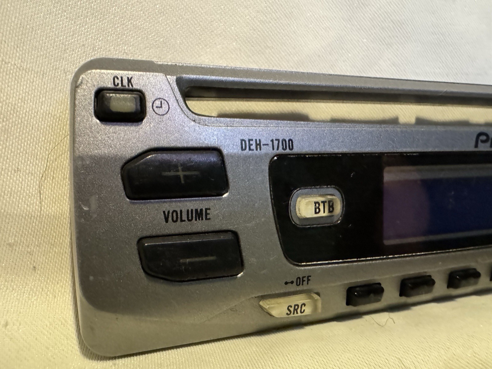 Pioneer DEH-1700 Radio With Detachable FACEPLATE ONLY