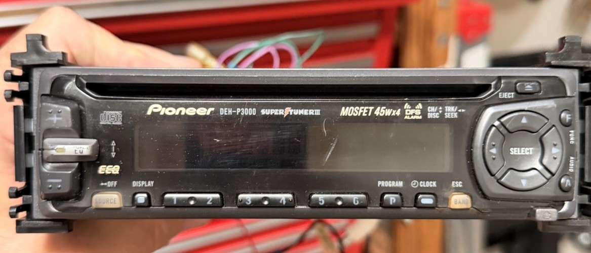 Pioneer Car CD Receiver DEH-P3000 WMA MP3 ACC Stereo Radio Never Installed