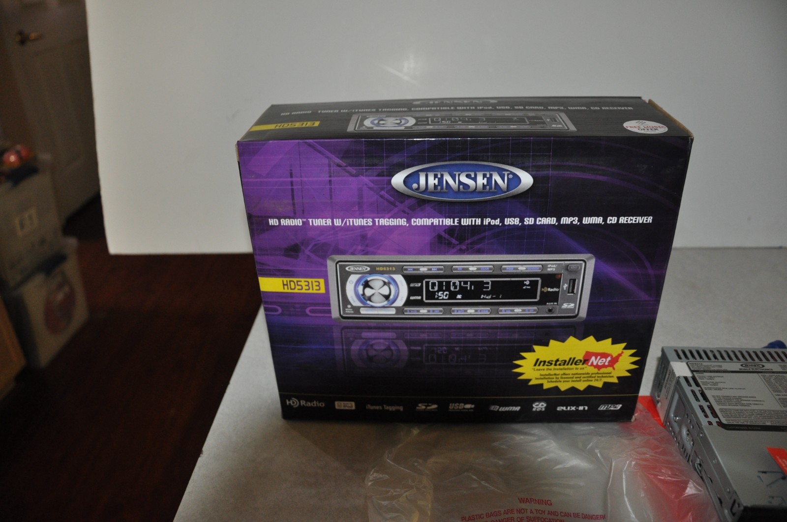 New Jensen HD5313 HD Radio Tuner CD Receiver MP3 Front USB/AUX Inputs