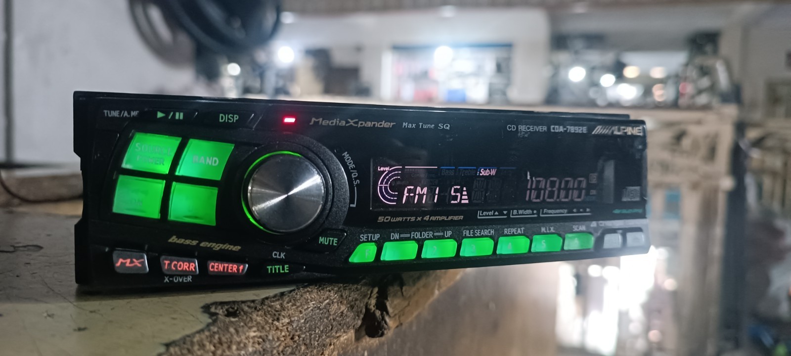 Alpine CDA-7892E Car CD Player Receiver Ai-Changer 50W x 4 MediaXpander 4V Pre