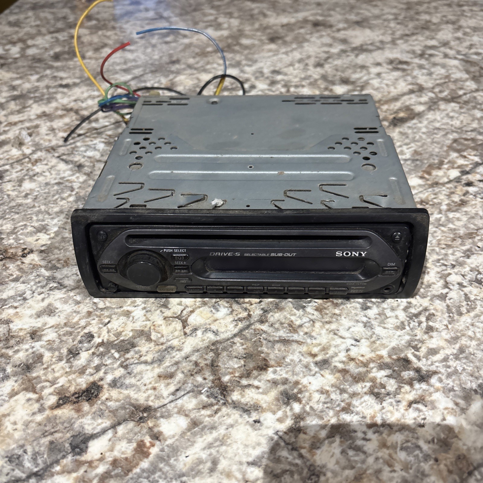 Sony Xplod CDX-GT06 AM/FM Radio CD Player Detachable Face vintage Car Radio