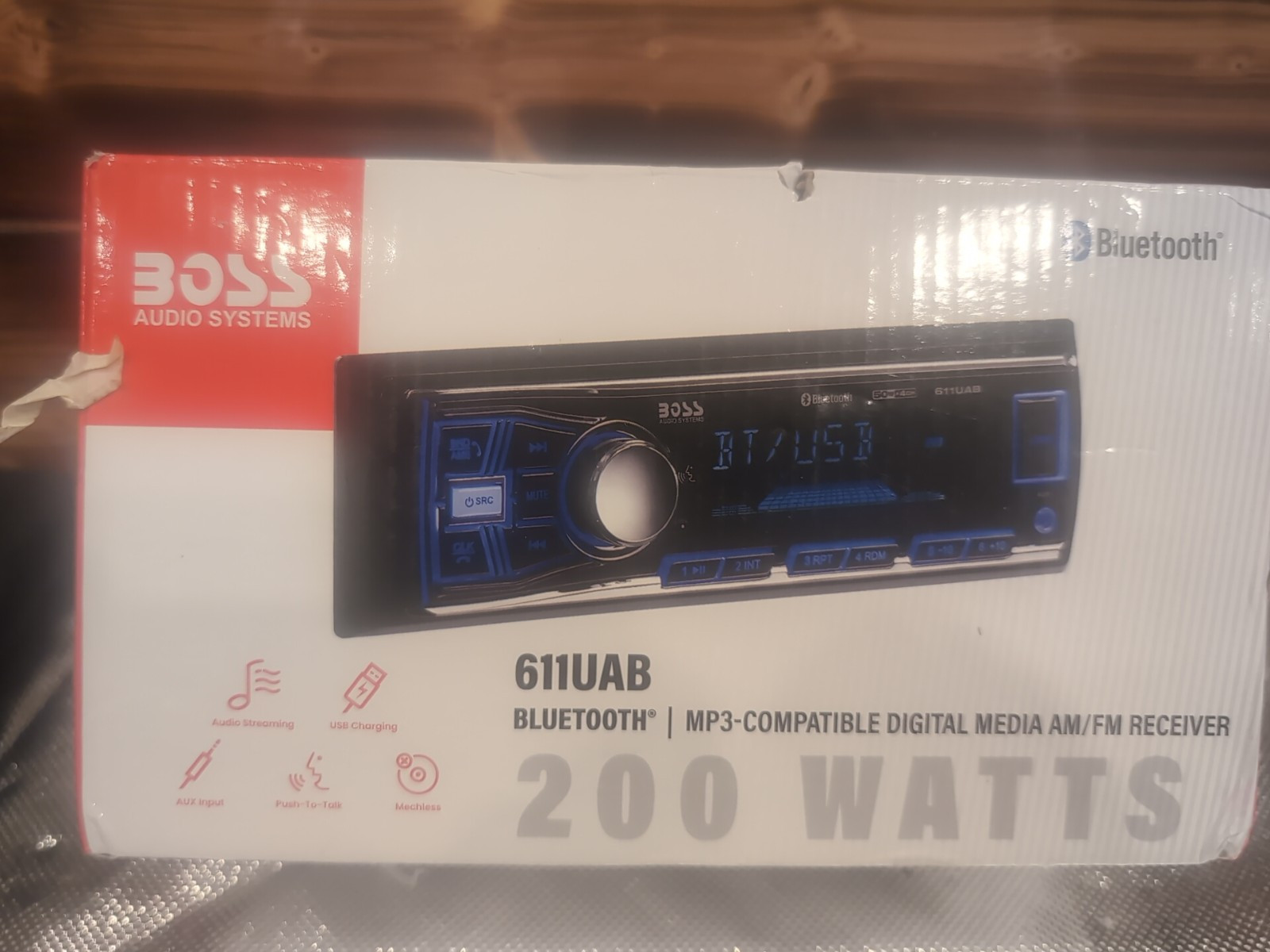 BOSS AUDIO SYSTEM 611UAB BLUETOOTH 200WATTS MP3 COMPATIBLE DIGITAL MEDIA AM/FM