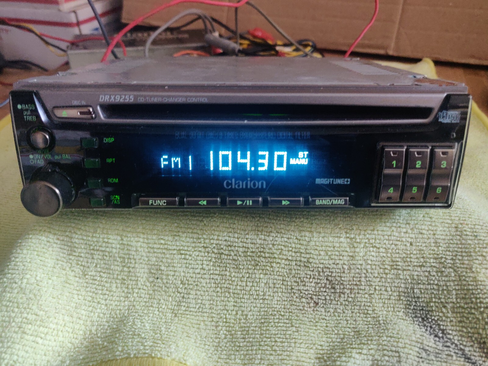 Clarion Addzest DRX9255 With FM 87.9-107.9 MHz.