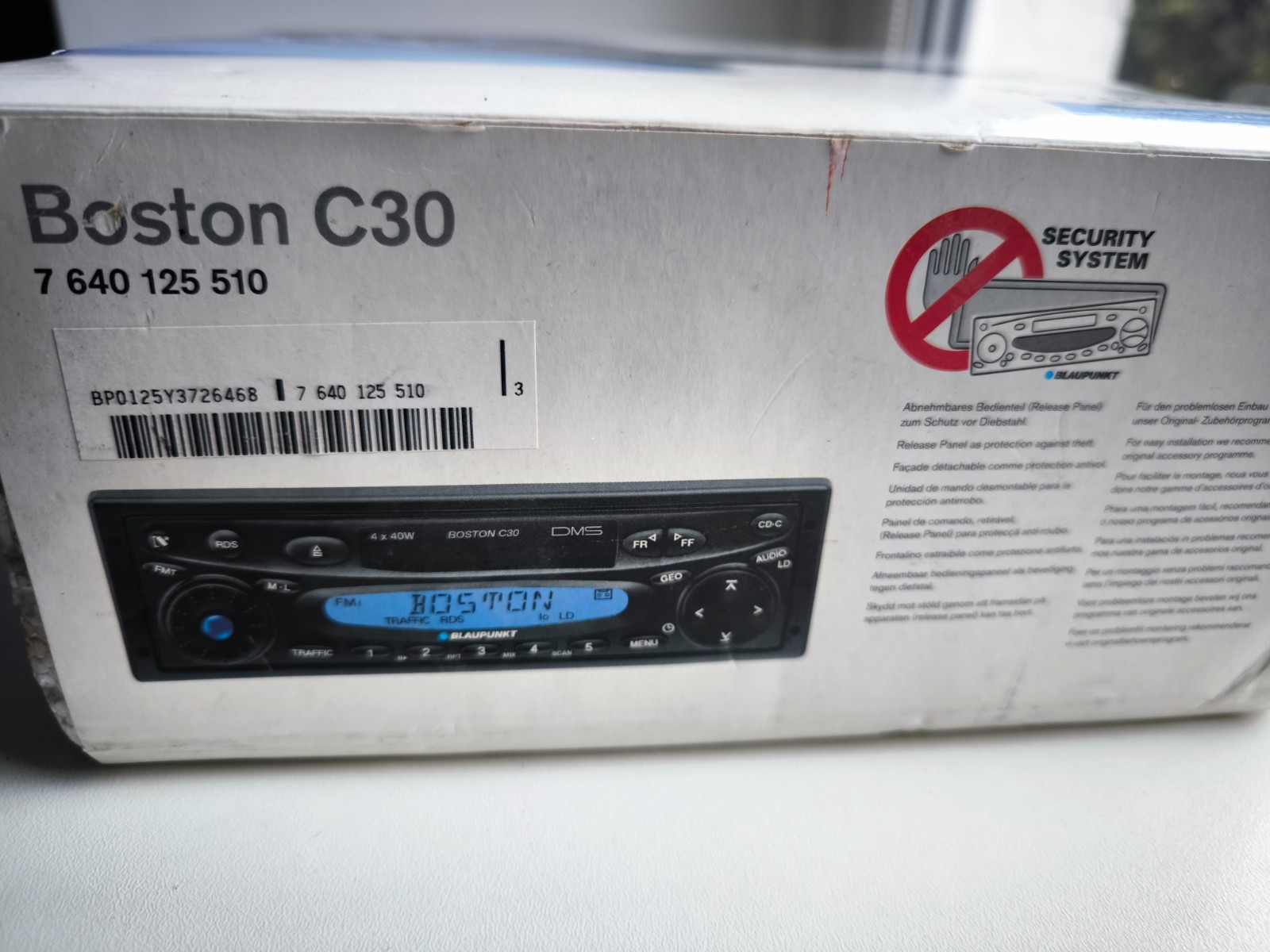 NEW Blaupunkt Boston C30 7640125510 7 640 125 510 Original Car Radio 4x40w + box
