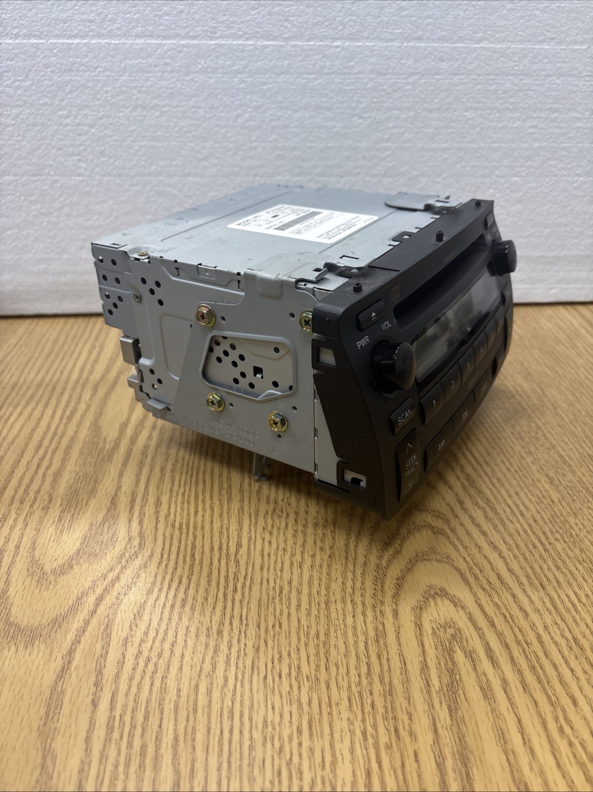 Toyota AM FM Radio CD Player 86120-02440 OEM ***Untested