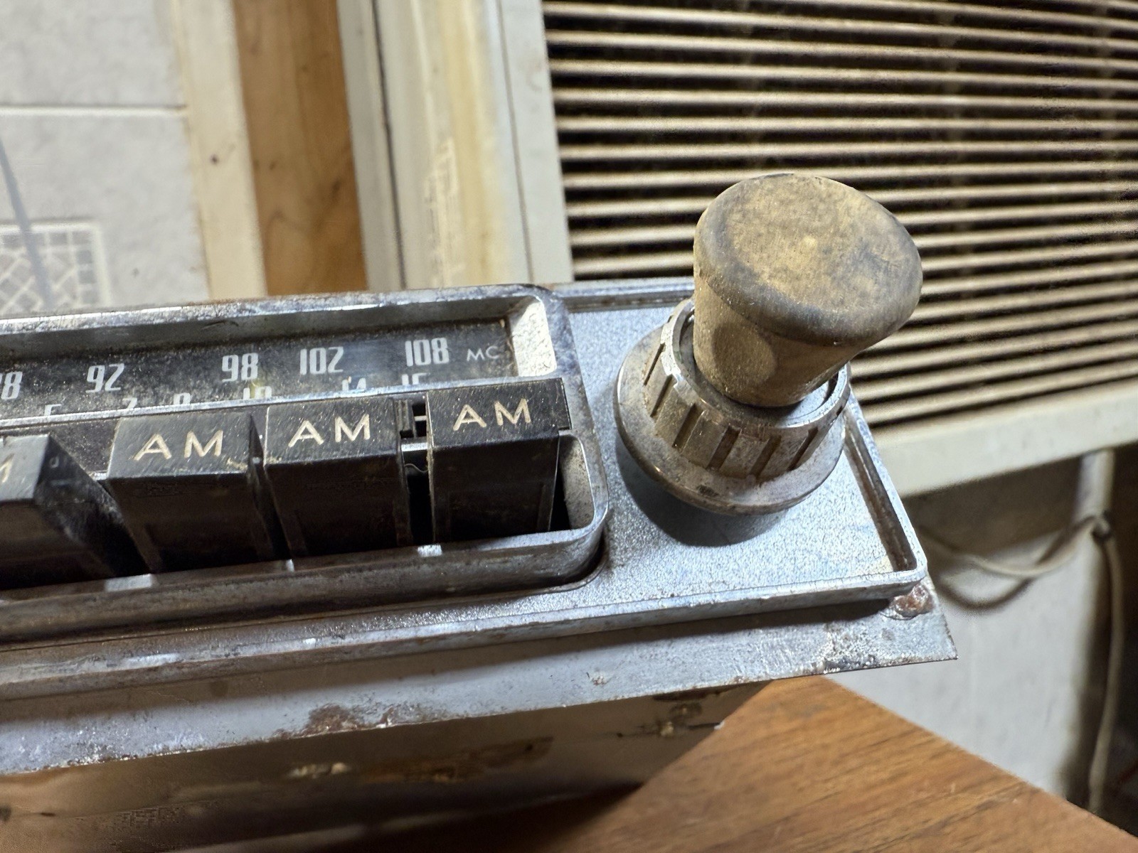 Audiovox C-520 AM/FM 12v 12 Volt Radio #1 Untested