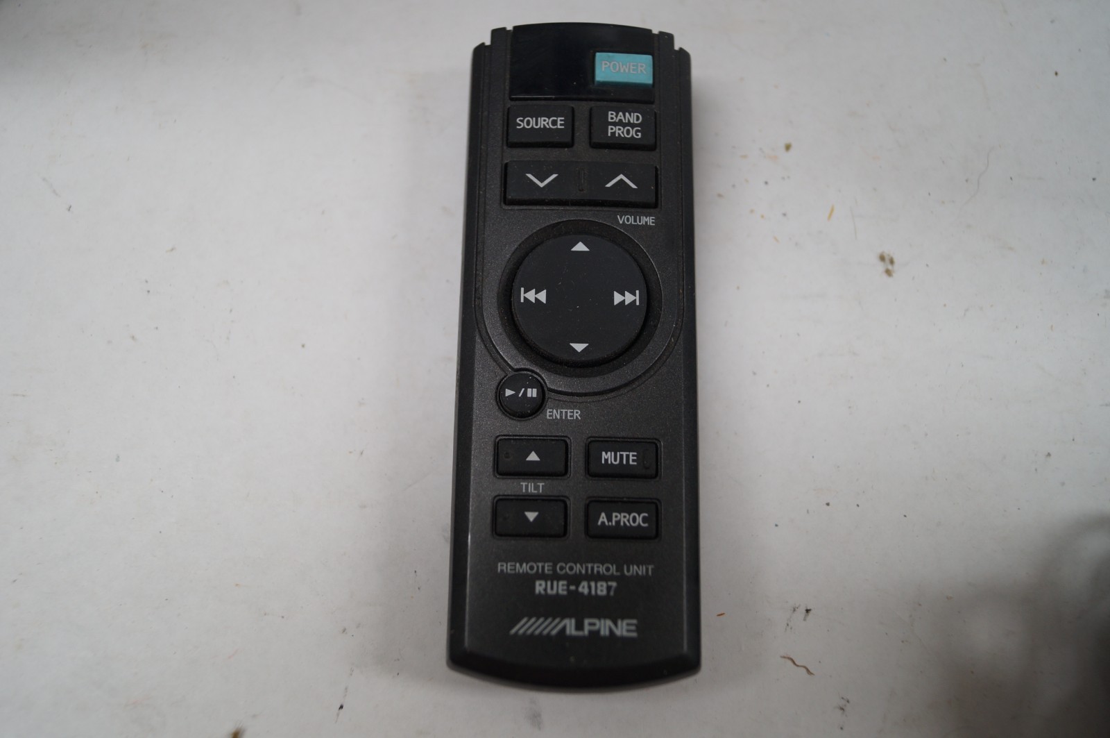 Alpine CDE-100 CD Player MP3 In-Dash Auto Radio USB Detachable Face WORKING F153