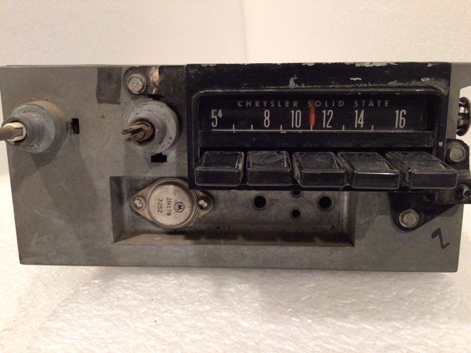 Mopar 1971 – 1974 B-Body AM Radio Chrysler Dodge Charger Solid State Bench OEM