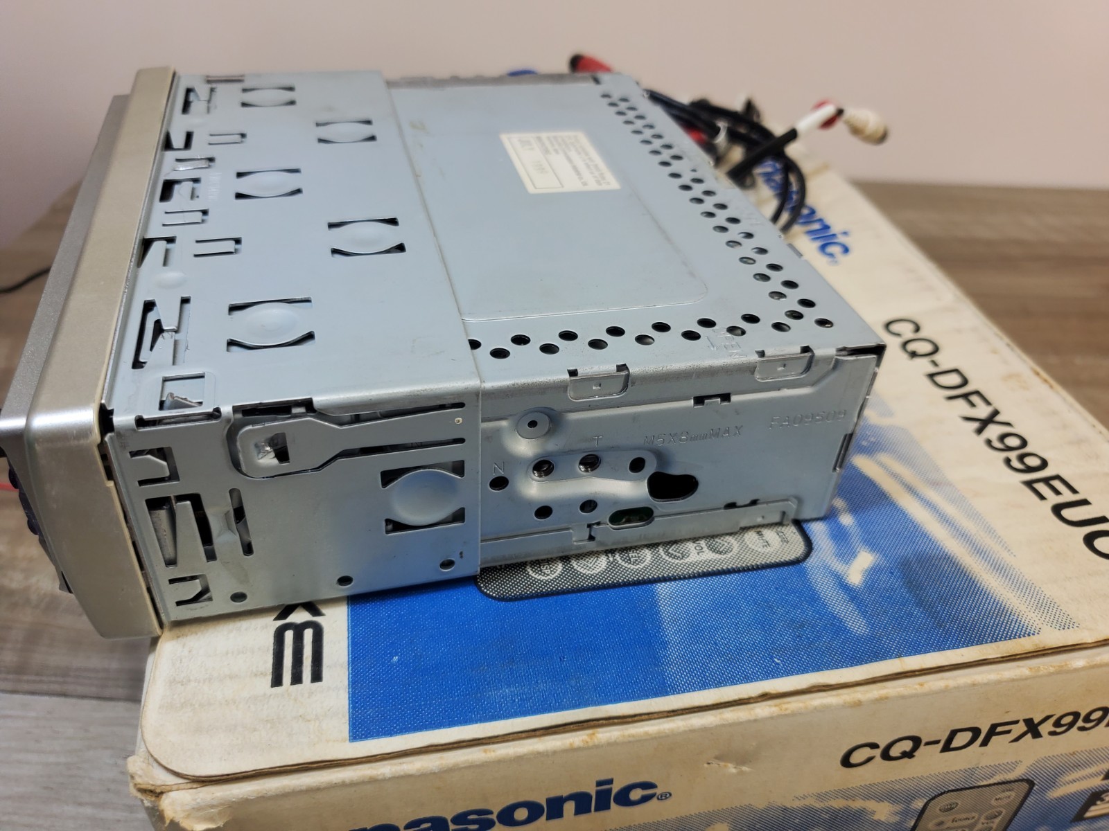 Panasonic CQ DFX-99EUC 5volts car cd player eq spectrum analyzer radio