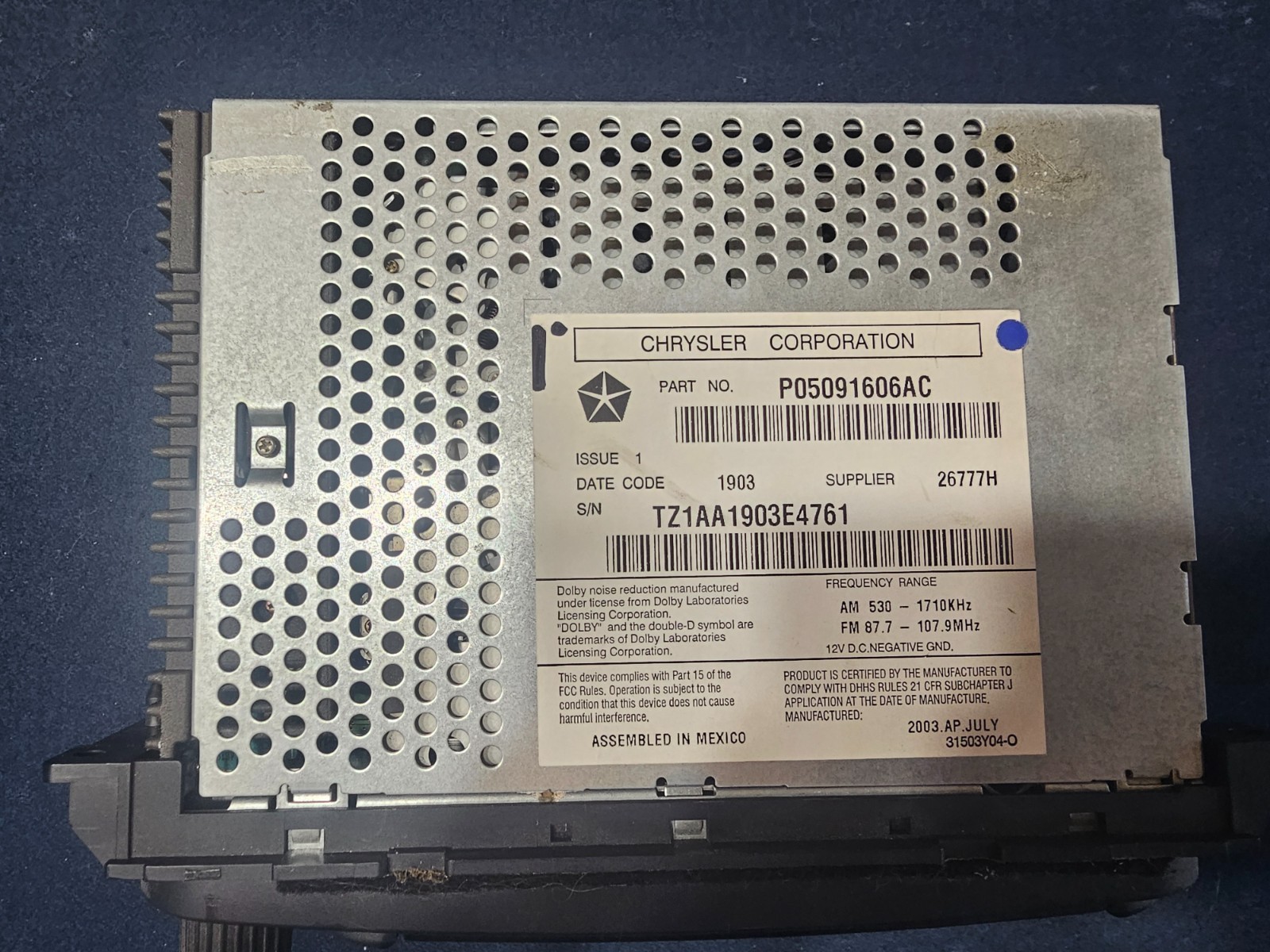 02 03 04 05 06 07 Dodge Chrysler Jeep AM FM CD cassette radio receiver P05091606