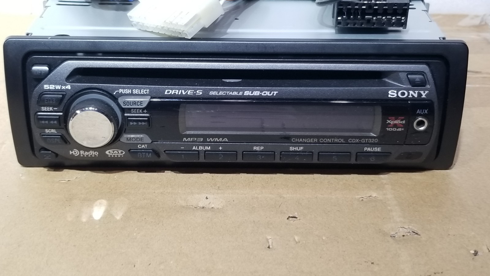 SONY Xplod Car Stereo CD MP3 XM AUX 52Wx4 Spectrum Analyzer w/Wiring