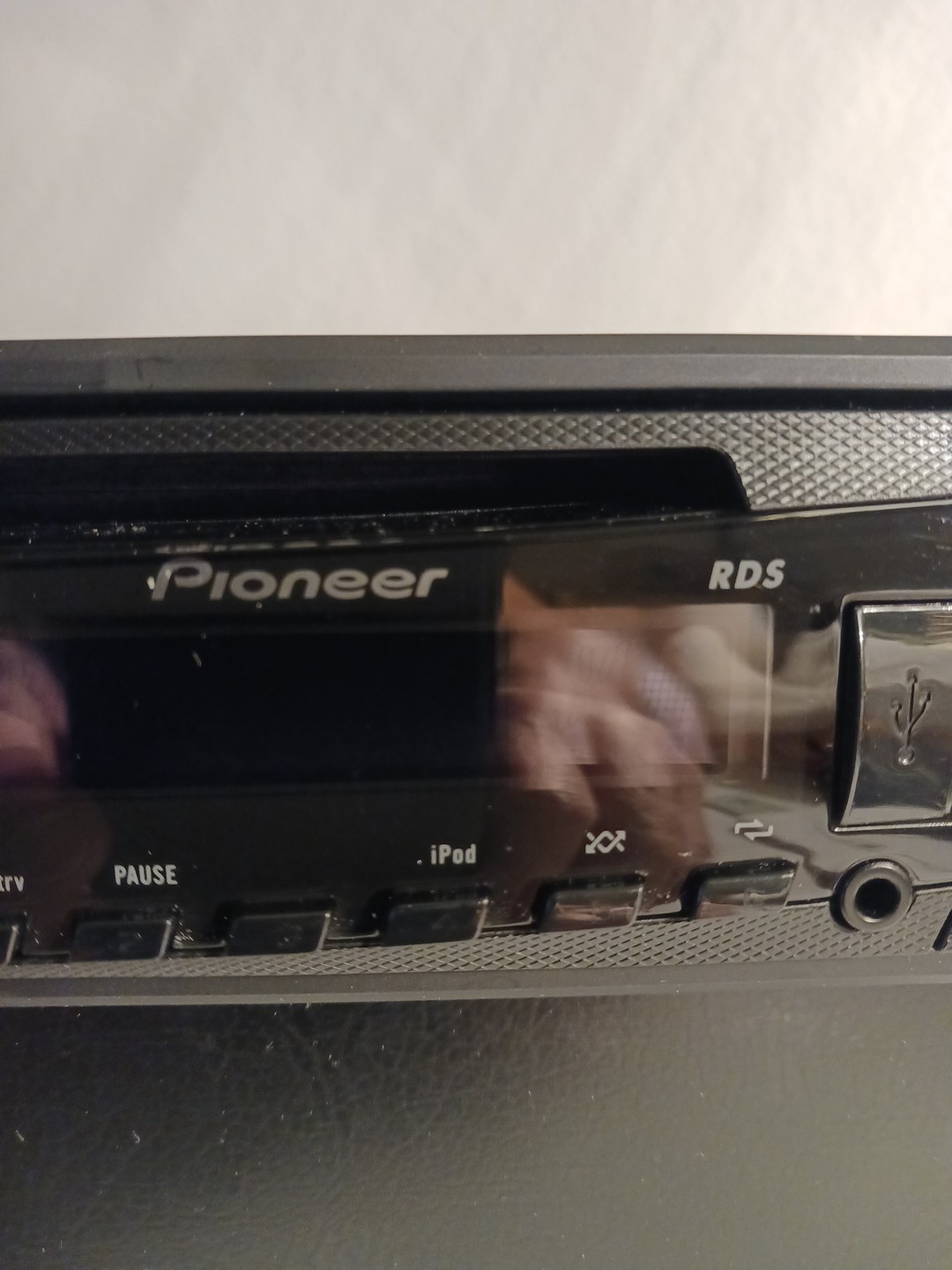 Vintage Pioneer DEH-3300UB Car CD Player/WMA/MP3/USB In Dash Receiver 50WX4 Amp