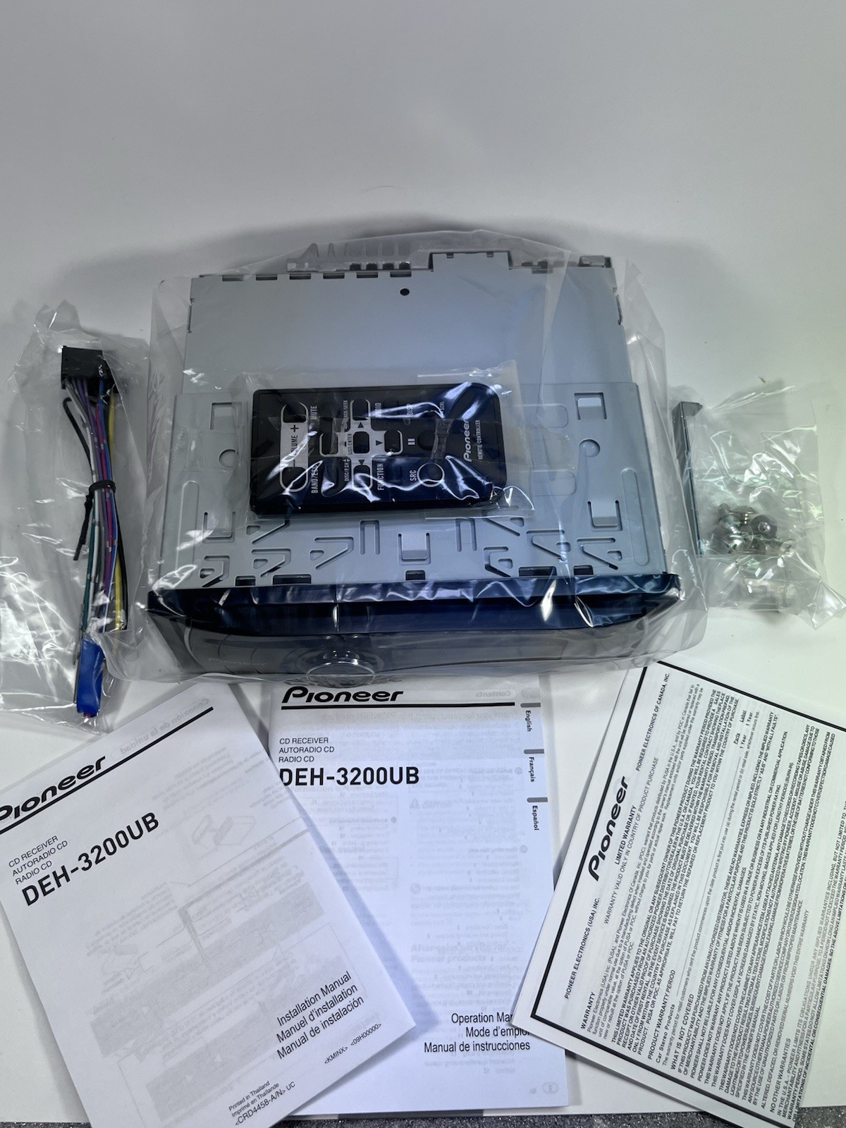 Pioneer DEH-3200UB CD Player/USB In Dash Receiver BRAND NEW