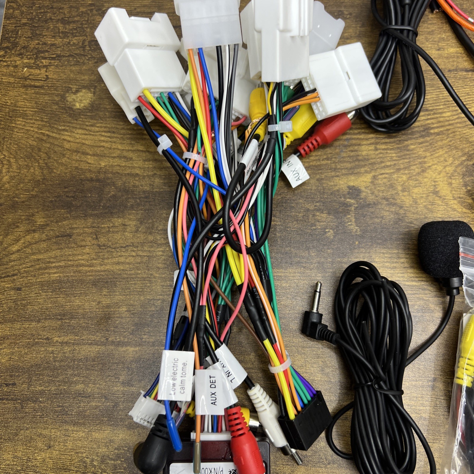 4+32 GB Car Stereo Radio for Toyota Prius 2010-2015, 9 Inch Touchscreen Carplay