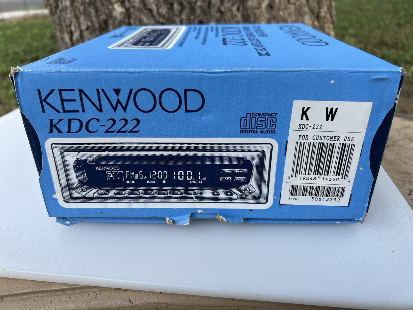 Kenwood KDC-222 Car Stereo Receiver/CD player with mounting sleeve ( New )