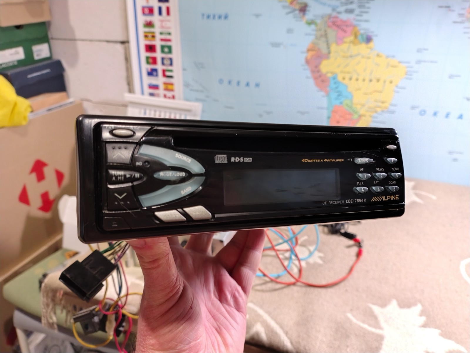 Alpine CDE-7854R Car Stereo Mobile Media Receiver Fully Working Good Shape
