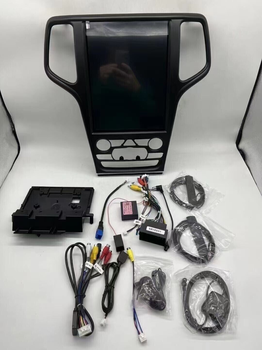 12.1″ HD Car Radio GPS Navigation Android WIFI For Jeep Grand Cherokee 2014-2020