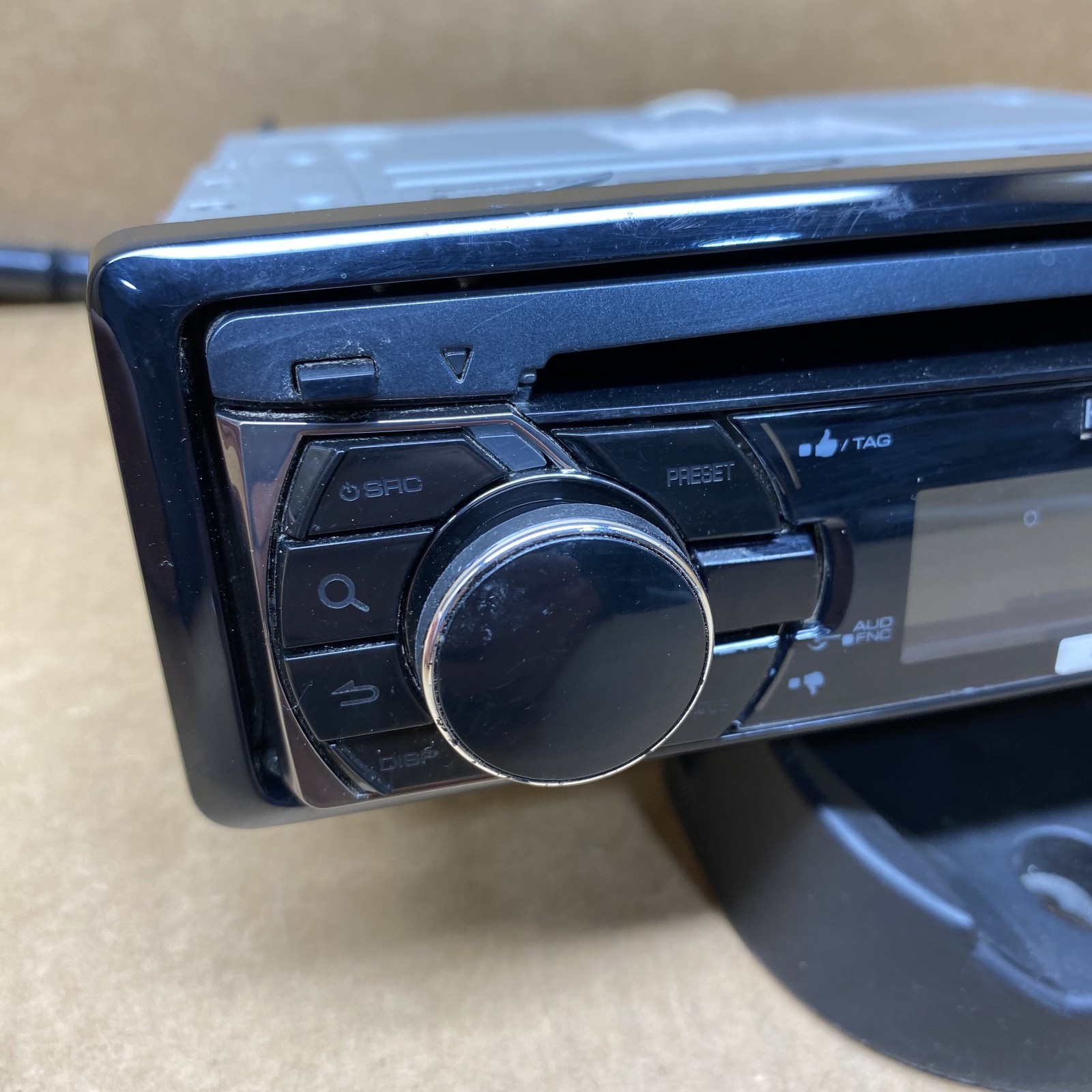Kenwood KDC-452U Single-DIN Receiver CD Player Aux USB Bluetooth w Trim & Sleeve