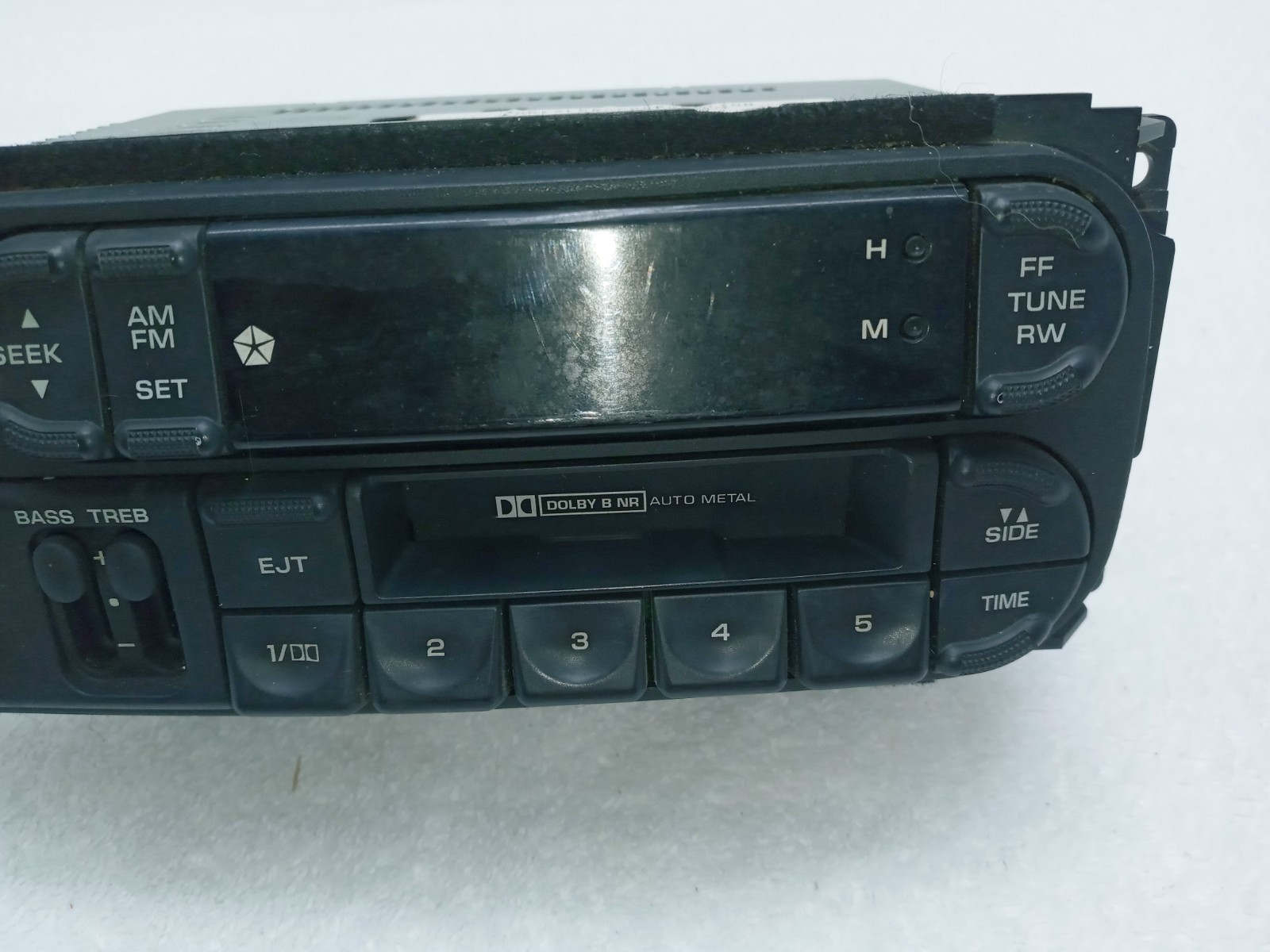 New-Take Out from Dealer AM FM Cassette 1998-02 Dodge Chrysler Jeep P04858583AD