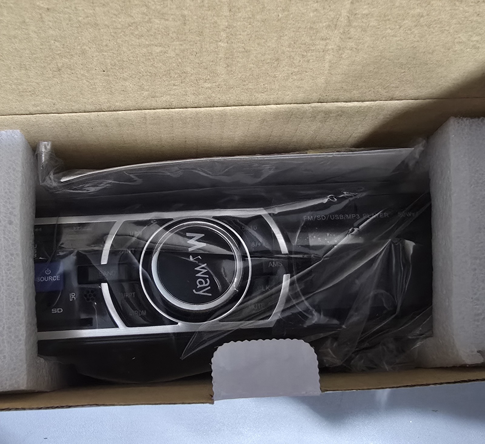Universal Car Audio In-Dash Unit Music Way New