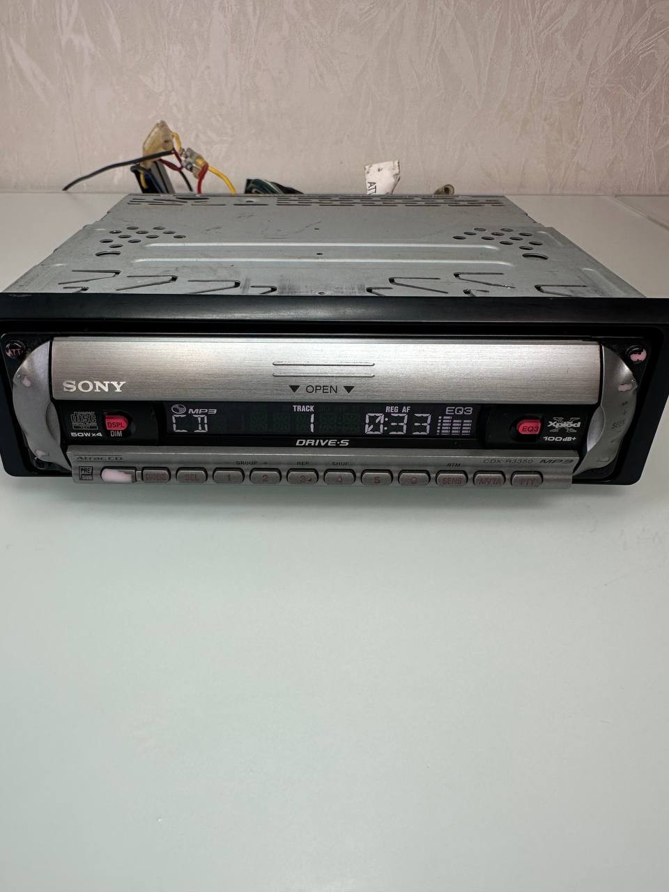 Sony CDX-R3350 Car CD/MP3 Player Detachable Face 50W x4 Tested Working