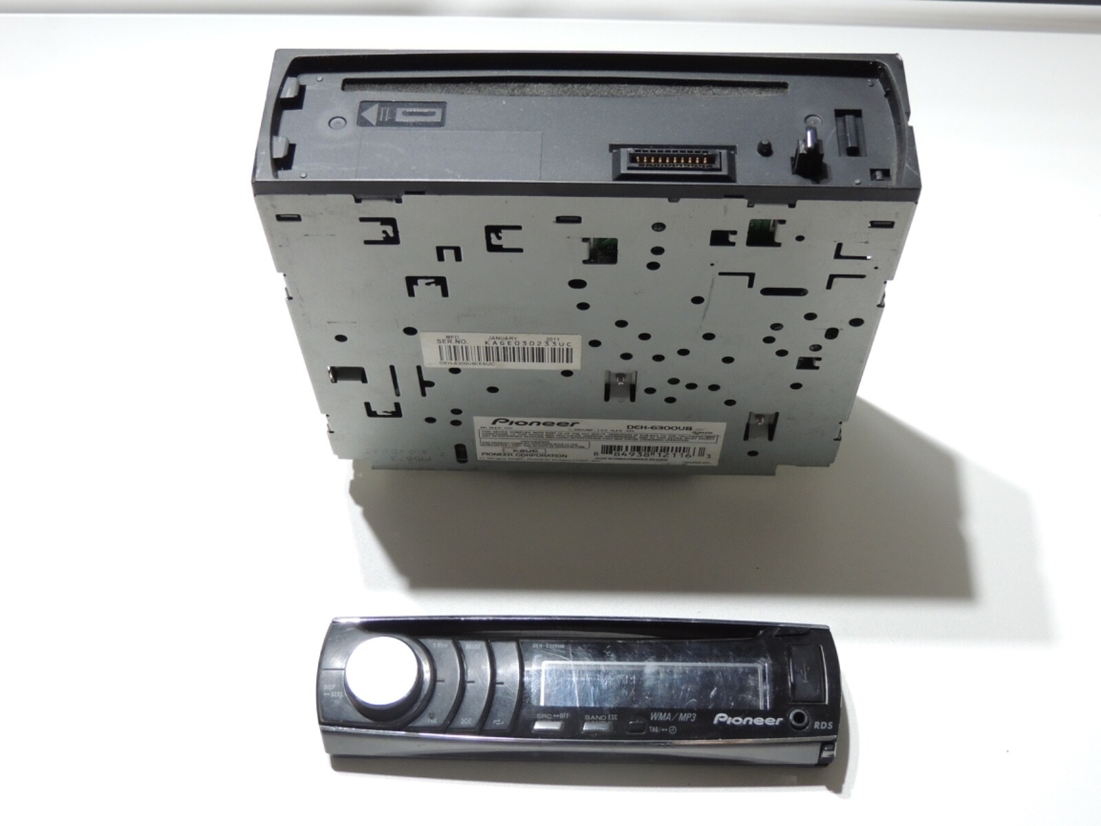 PIONEER DEH-P6000UB CD PLAYER, Rare And Hard To Find.